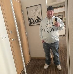 Meet your Posher, Tom